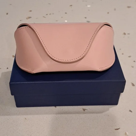 NIB Royce leather sunglass case - Picture 1 of 3